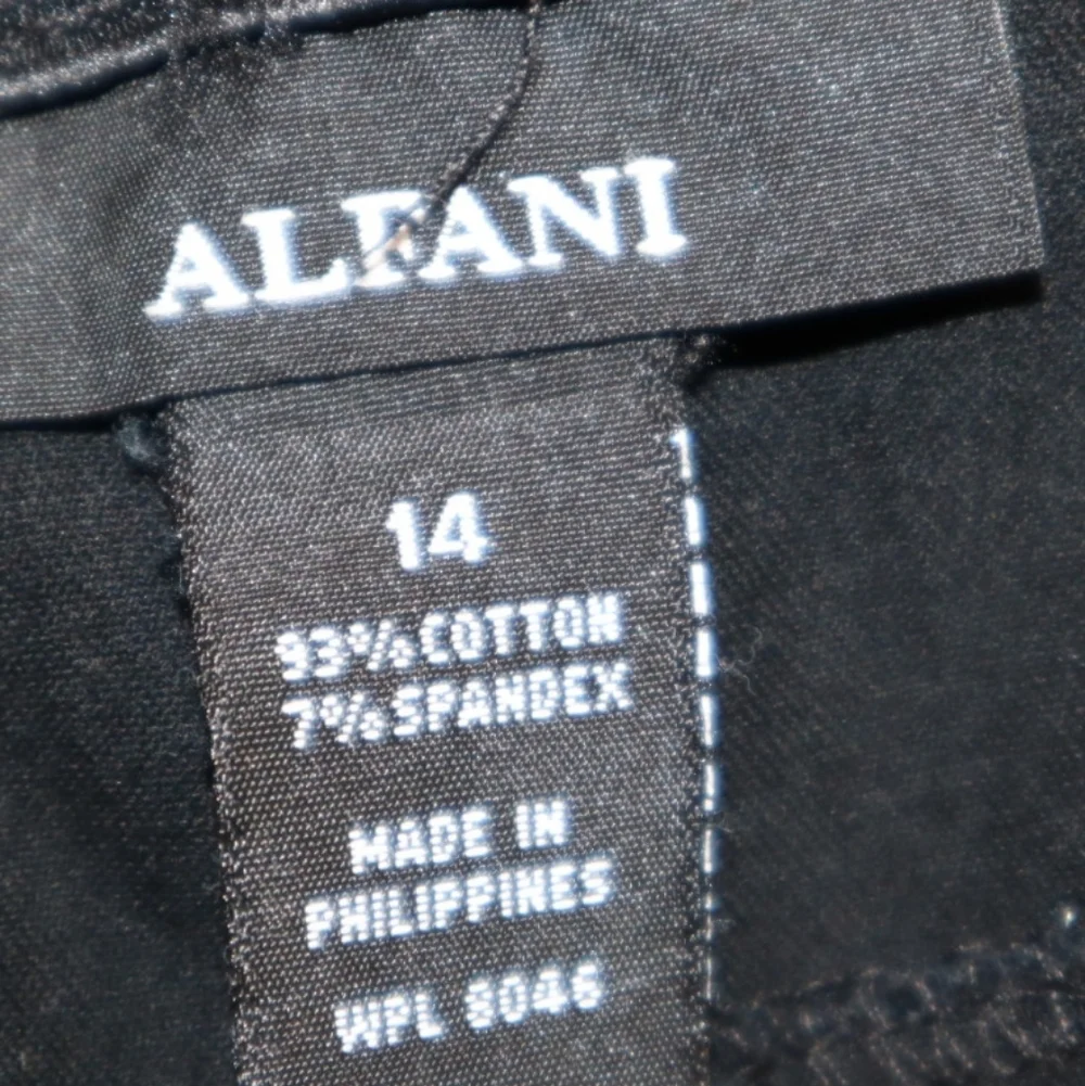 INC And ALFANI‎ PANTS ANKLE AND PETITE CROPPED PANTS SIZE 14 P SET OF 3!!